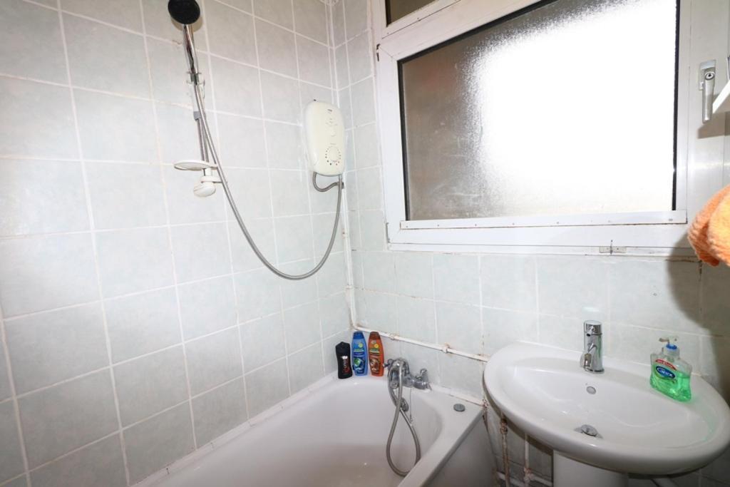 Cosy 3 Bed Apt, Old Truman Brewery! Brick Lane, London, E1 Экстерьер фото