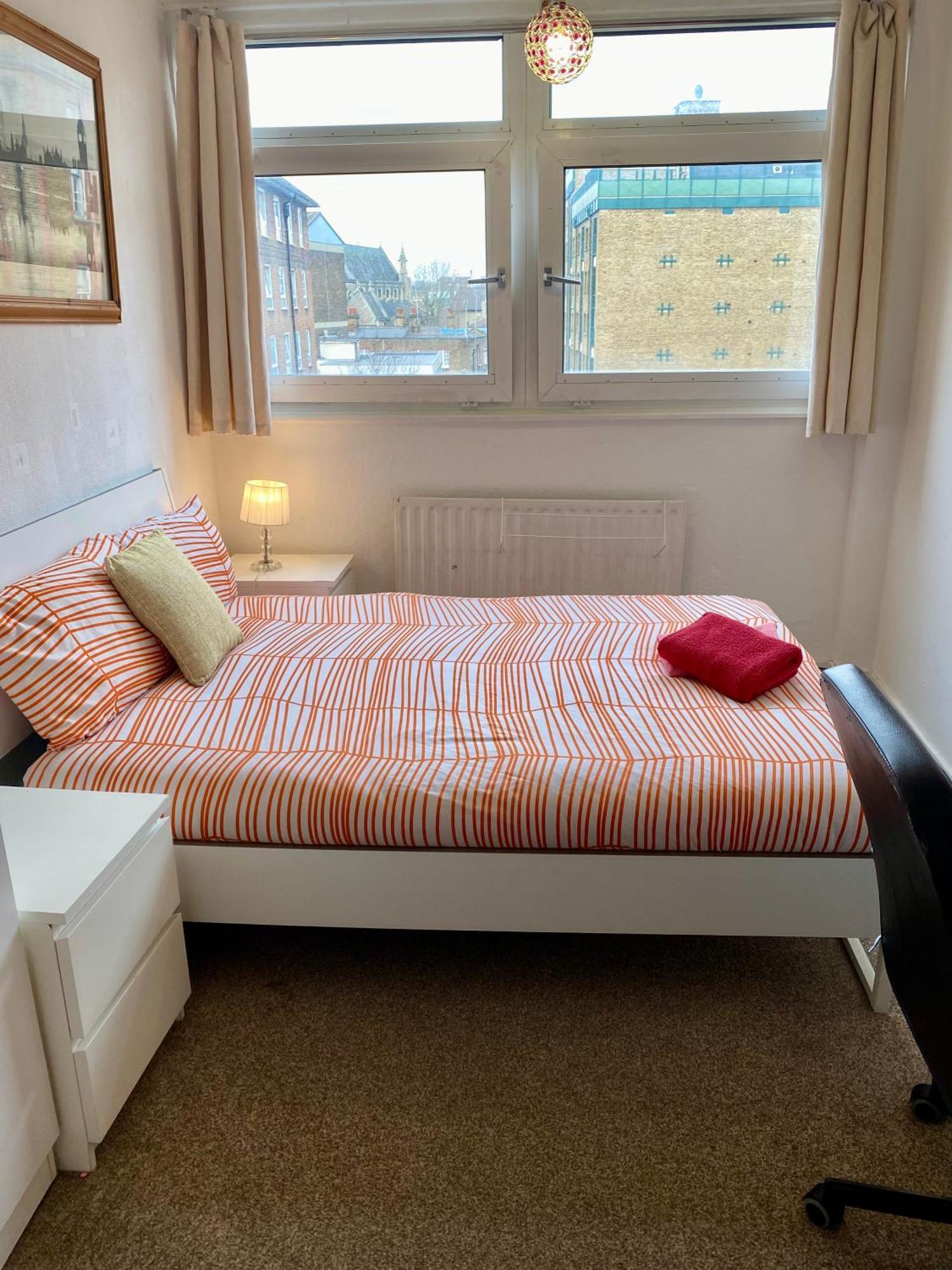 Cosy 3 Bed Apt, Old Truman Brewery! Brick Lane, London, E1 Экстерьер фото