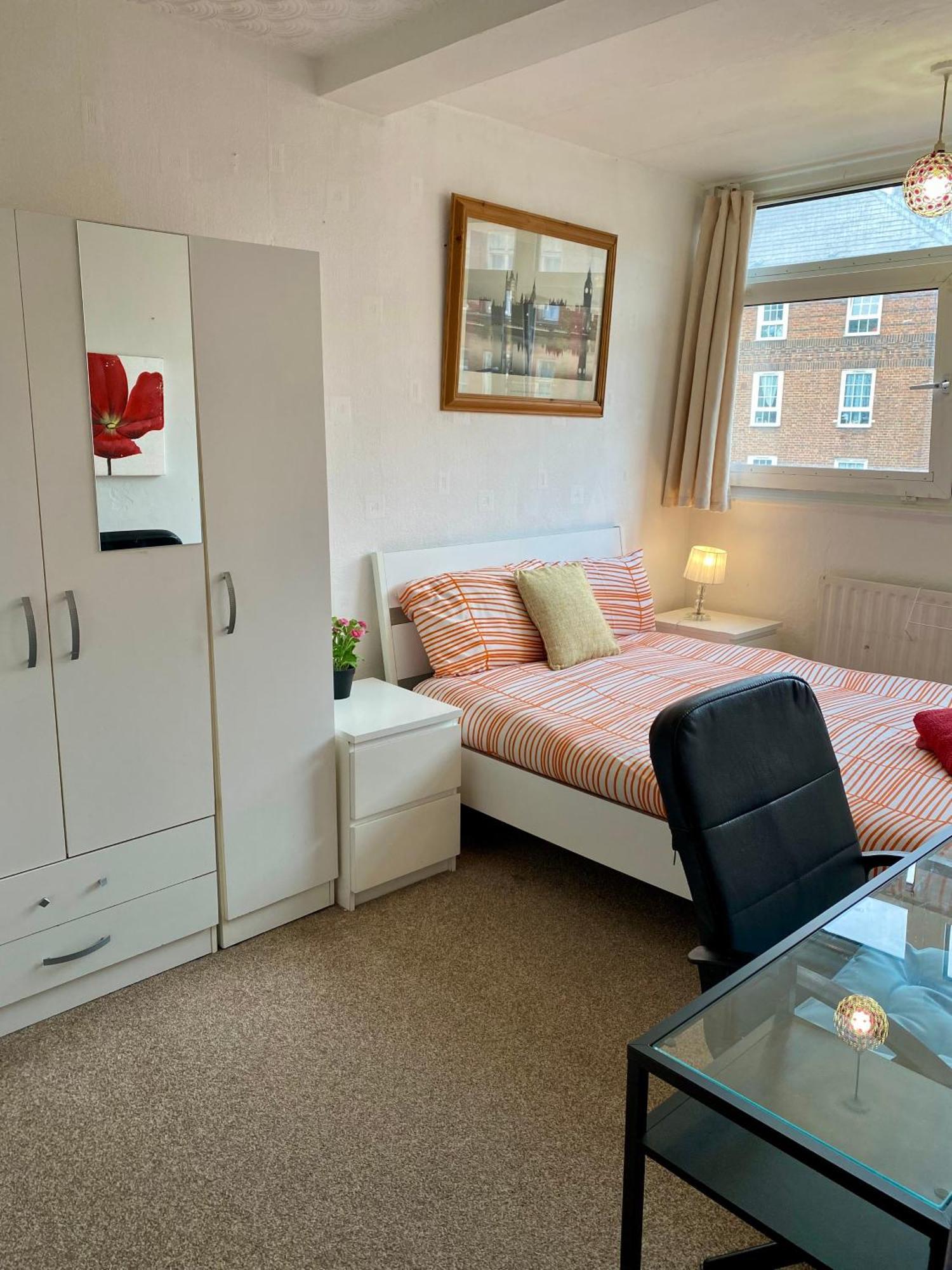 Cosy 3 Bed Apt, Old Truman Brewery! Brick Lane, London, E1 Экстерьер фото