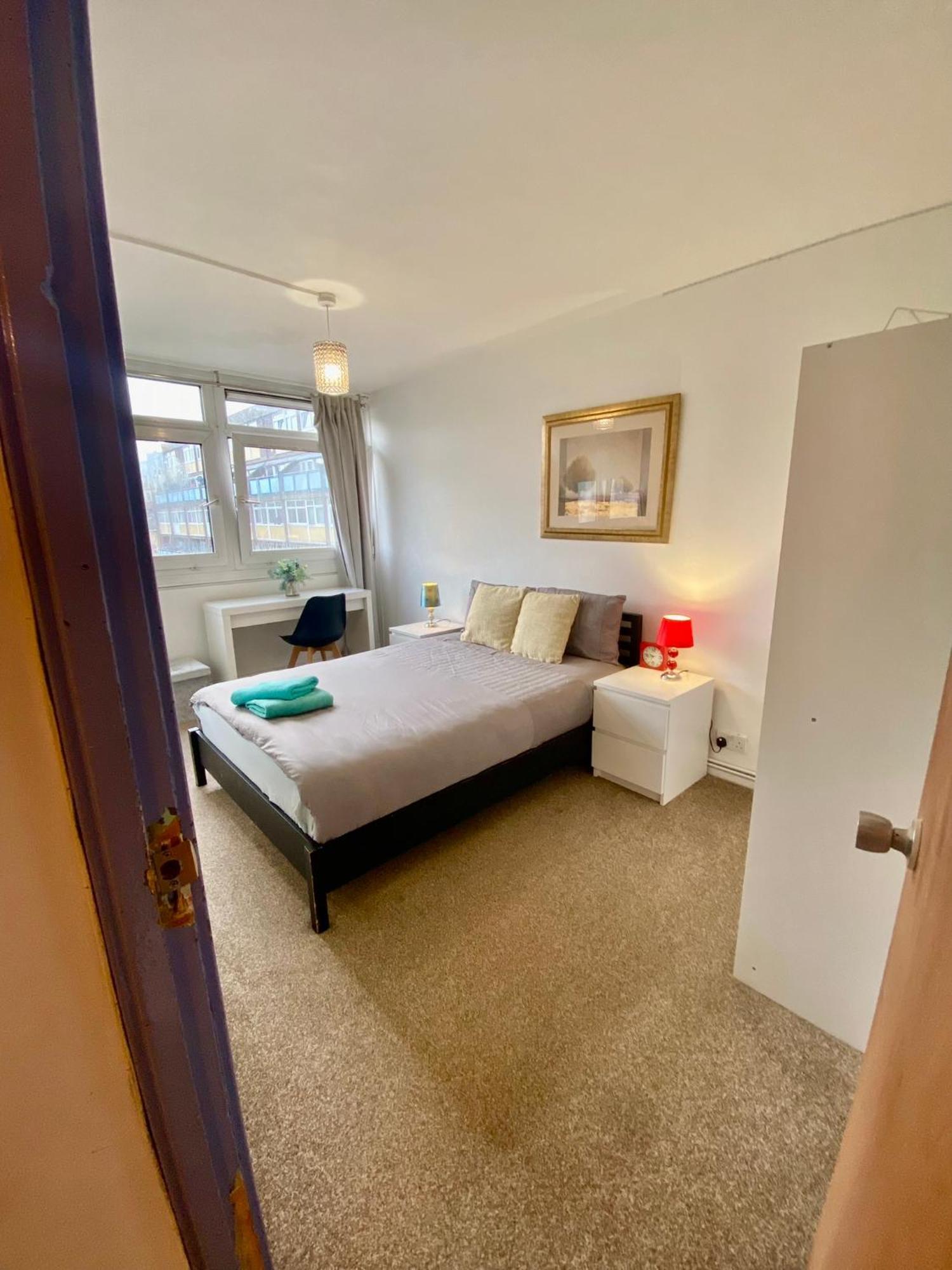 Cosy 3 Bed Apt, Old Truman Brewery! Brick Lane, London, E1 Экстерьер фото
