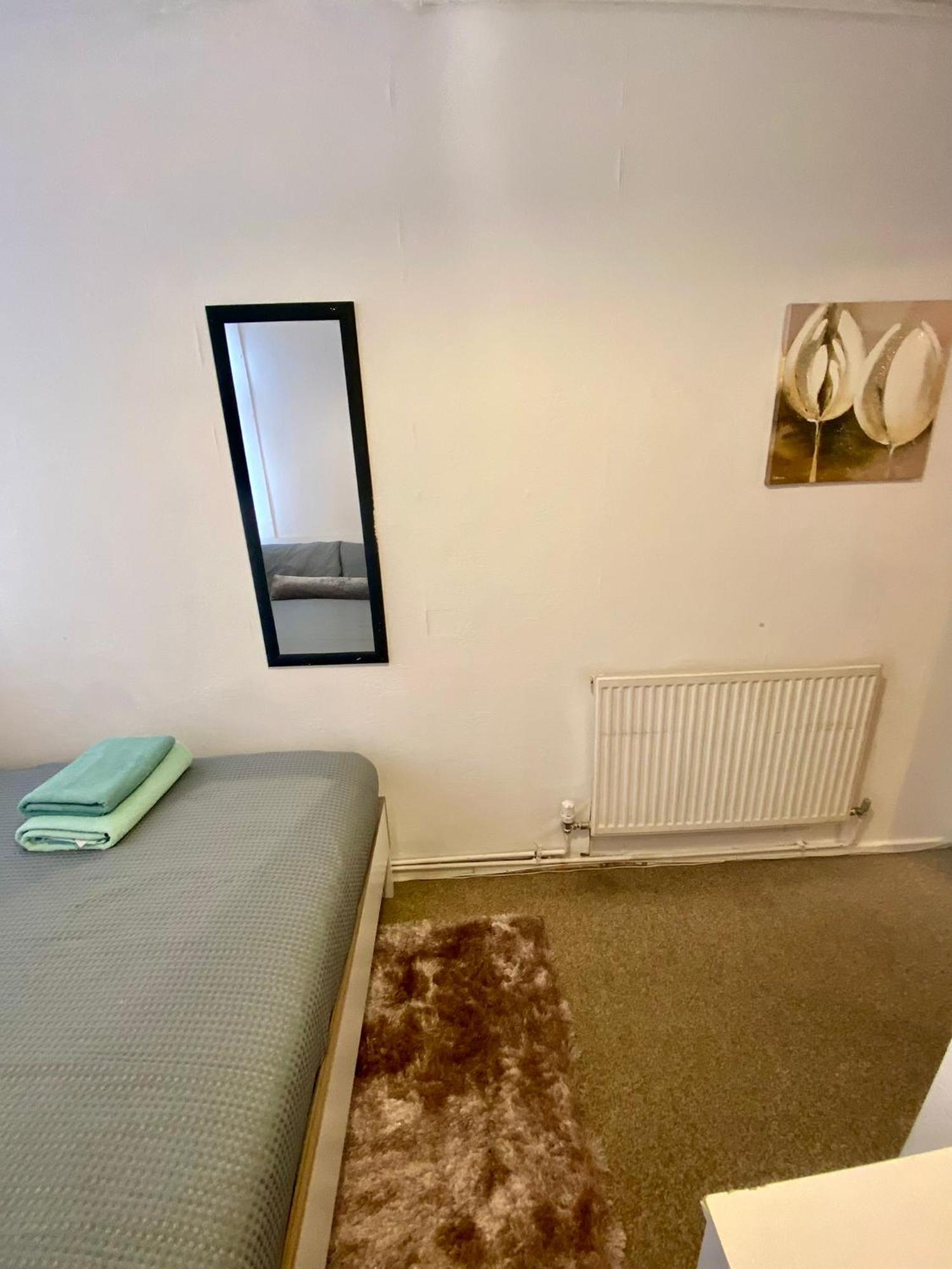 Cosy 3 Bed Apt, Old Truman Brewery! Brick Lane, London, E1 Экстерьер фото